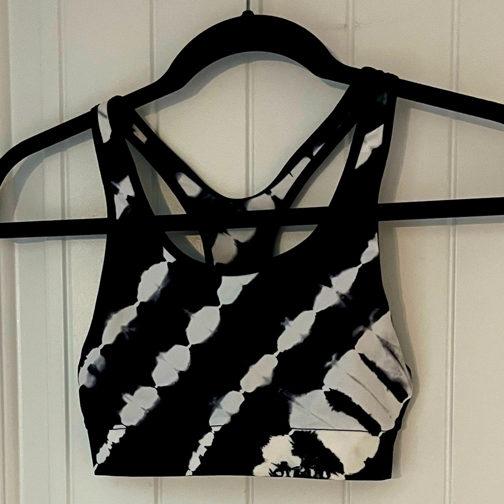 PINK Victoria’s Secret Unlined Sports Bra